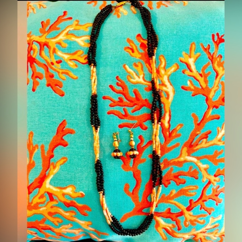 🌊 Cayman Black Coral Set Necklace/Matching Earrings EUC